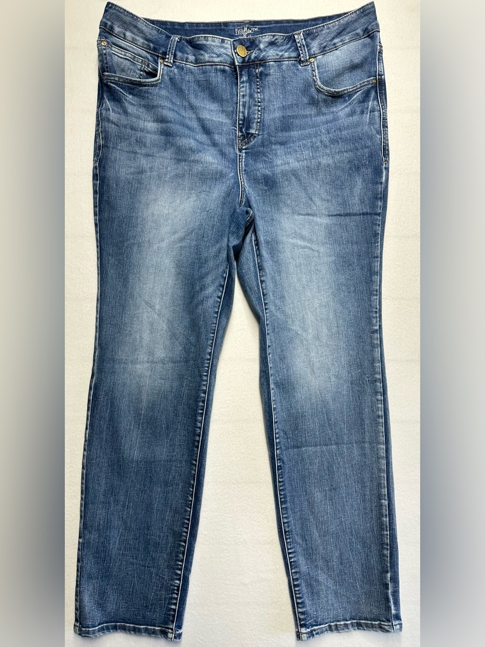 Maurices EverFlex Classic  Mid Rise Straight Leg Jeans 18W | Inseam 32